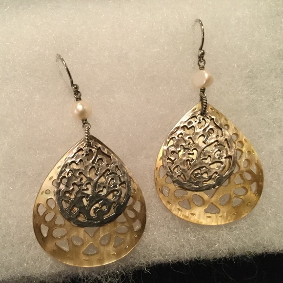 Silpada sterling, pearl, lip shell earrings